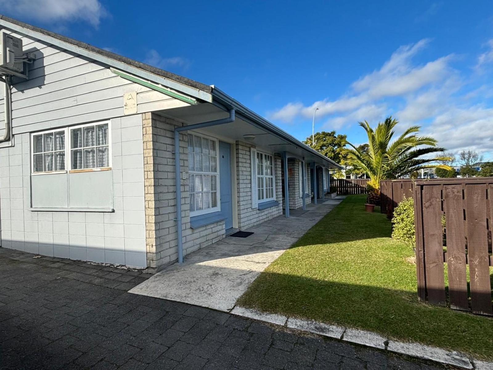 Kowhai Motel Rotorua Exterior photo